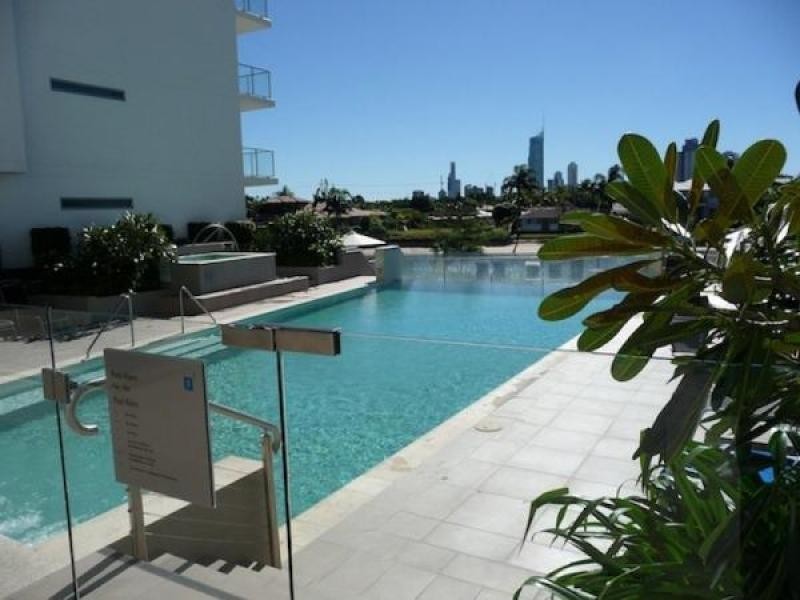 Broadbeach Waters QLD 4218