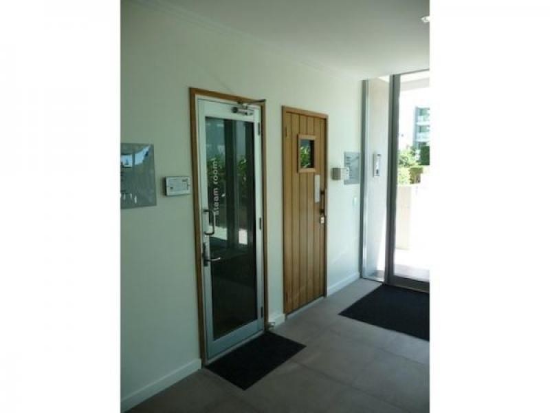 Broadbeach Waters QLD 4218