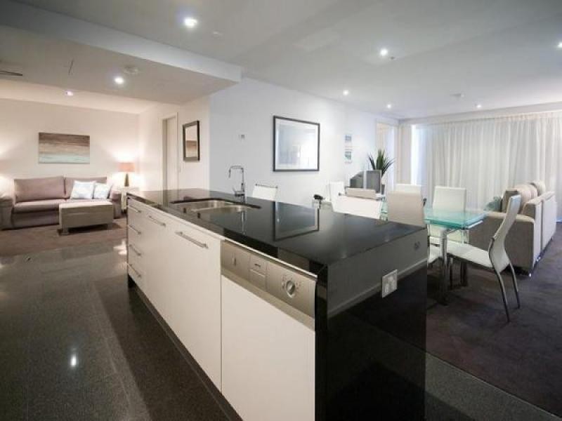 Broadbeach QLD 4218