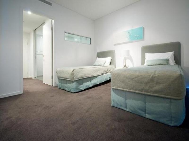 Broadbeach QLD 4218
