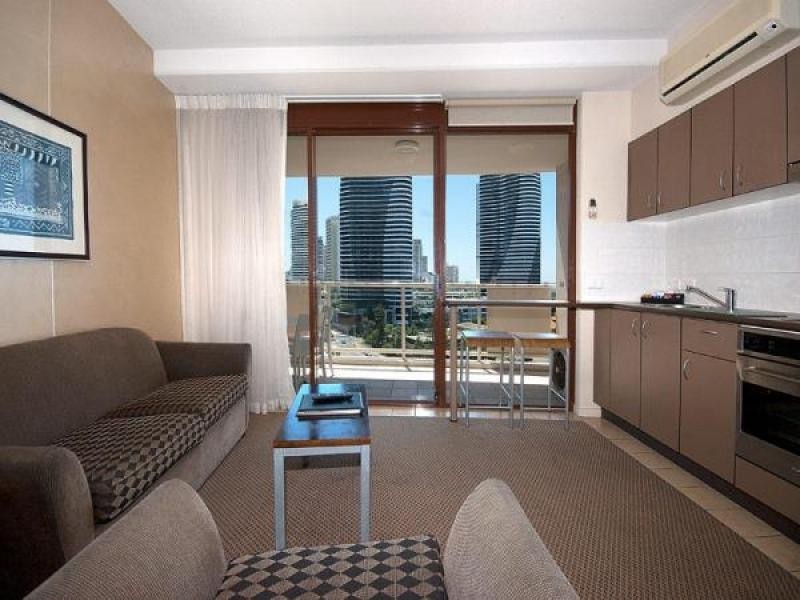 1109/42 Surf Parade, Broadbeach QLD 4218