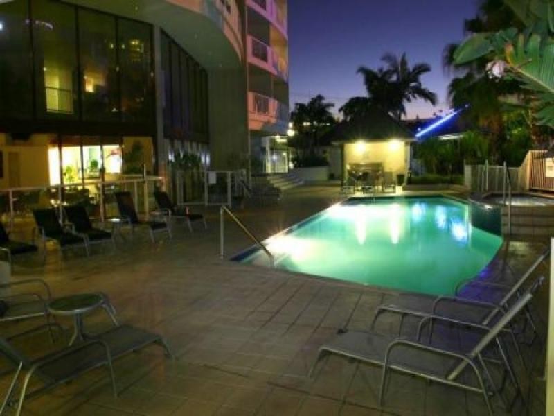 1109/42 Surf Parade, Broadbeach QLD 4218