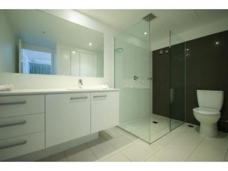 114/25 Surf Parade, Broadbeach QLD 4218