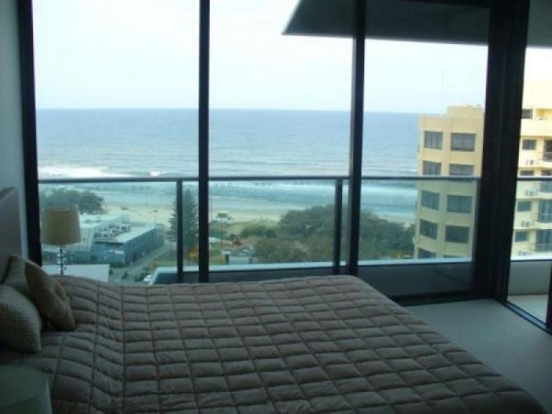 1140/8 Charles Ave, Broadbeach QLD 4218