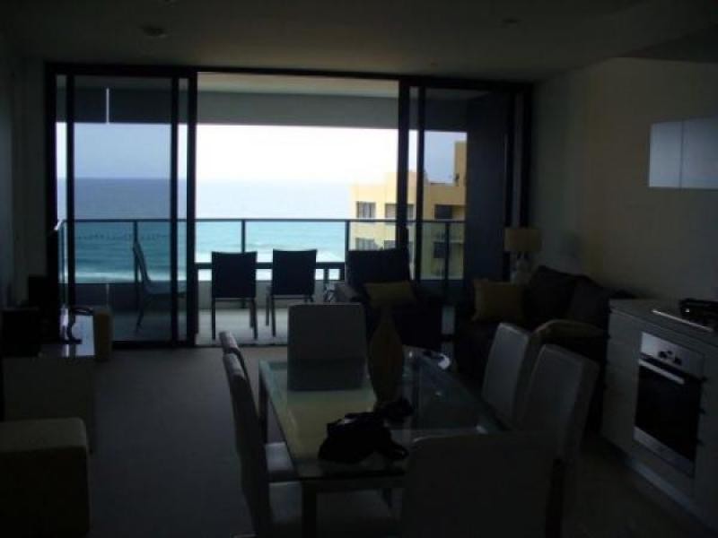 1140/8 Charles Ave, Broadbeach QLD 4218