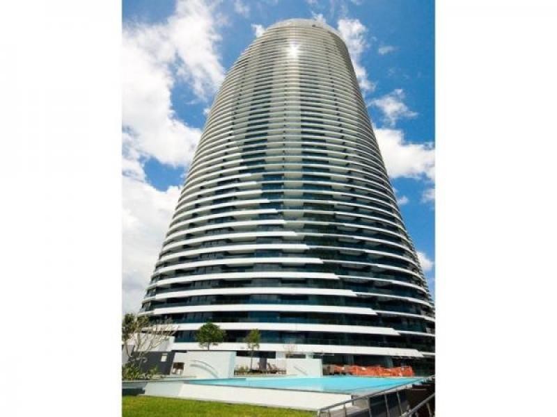 8/9 Charles Ave, Broadbeach QLD 4218