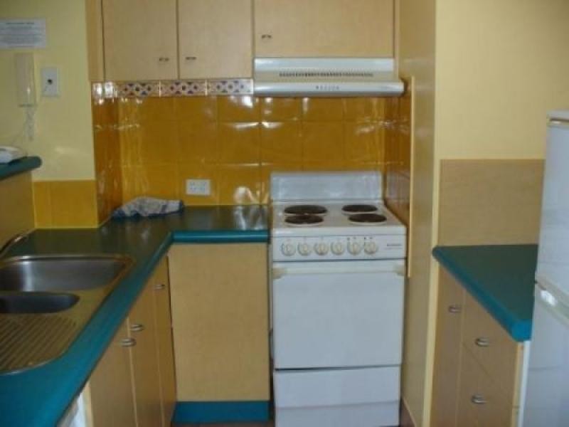 12 Anne st, Broadbeach QLD 4218