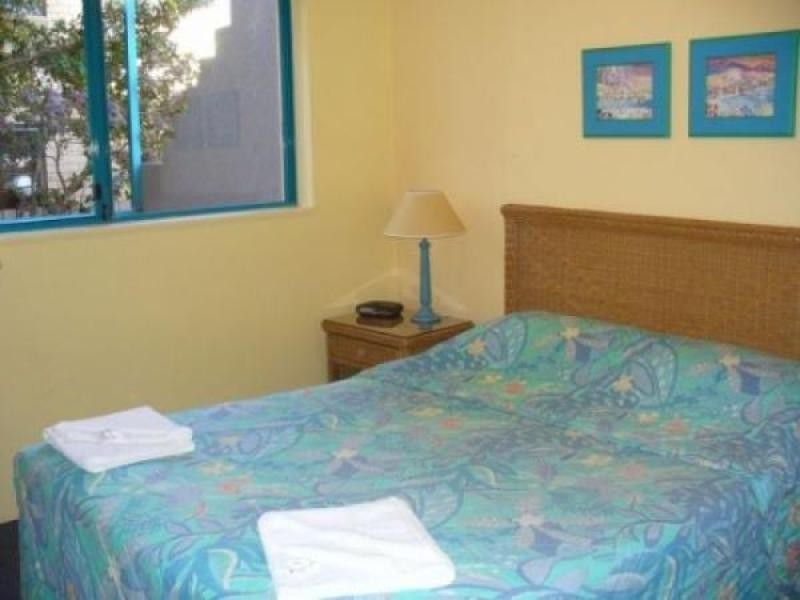 12 Anne st, Broadbeach QLD 4218