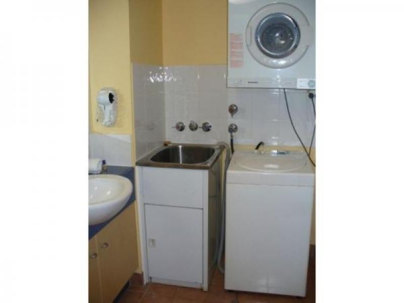 12 Anne st, Broadbeach QLD 4218