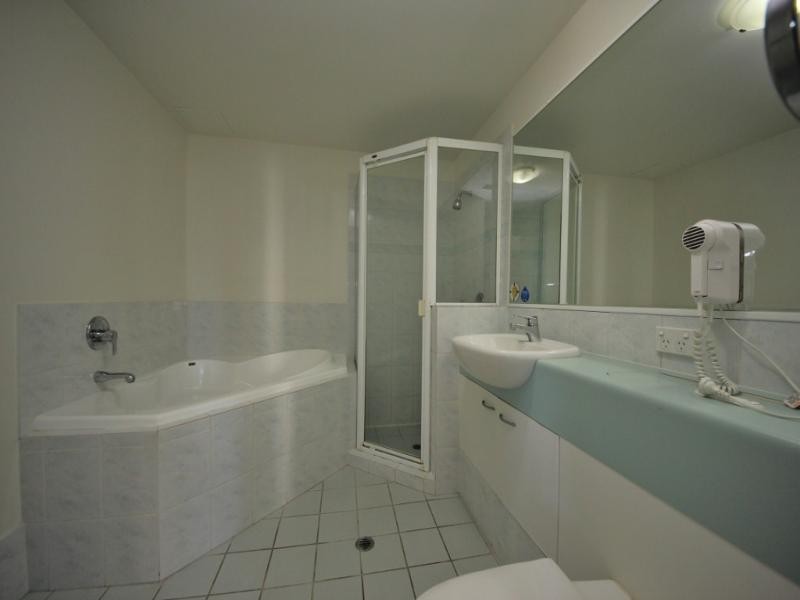 703/30 Margaret Ave, Broadbeach QLD 4218