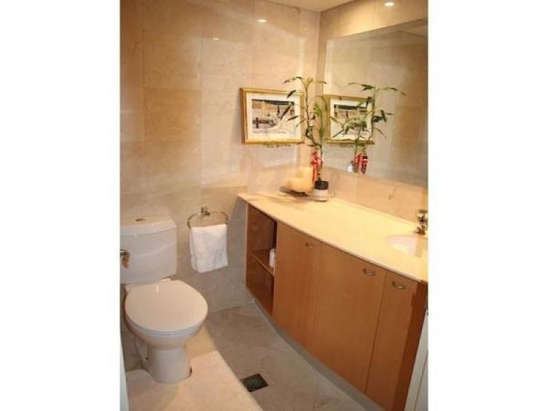 Broadbeach QLD 4218