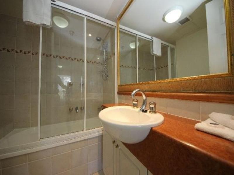 Broadbeach QLD 4218