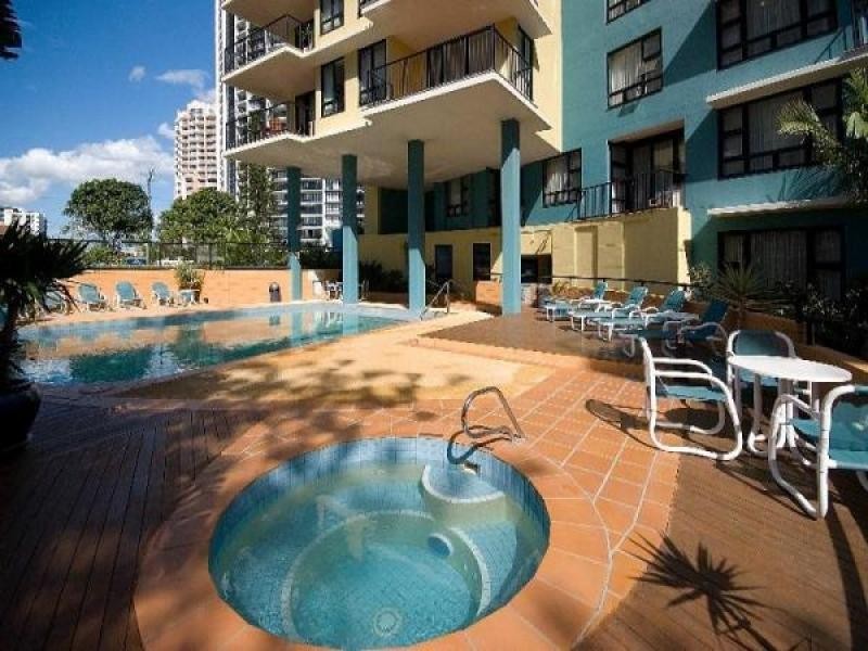 111/30 Surf Parade, Broadbeach QLD 4218