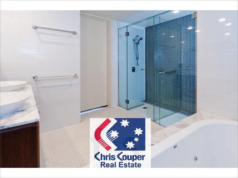 17/19 albert ave, Broadbeach QLD 4218