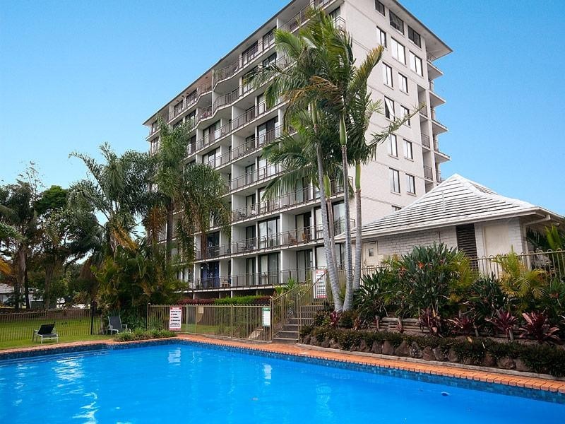 Clear Island Waters QLD 4226