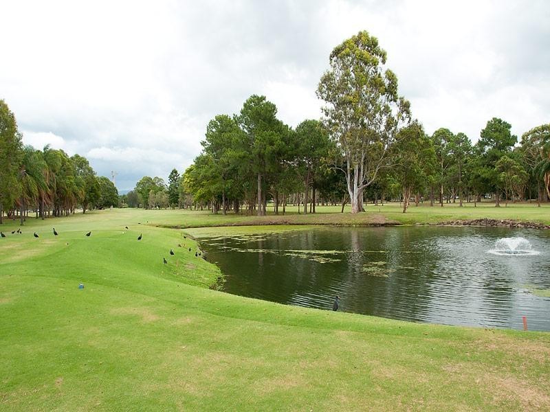 Clear Island Waters QLD 4226