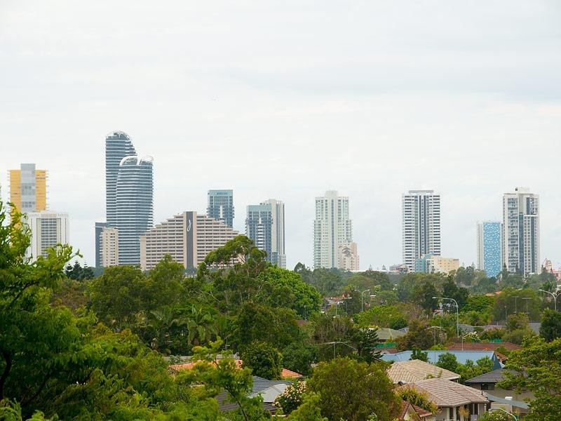 Clear Island Waters QLD 4226