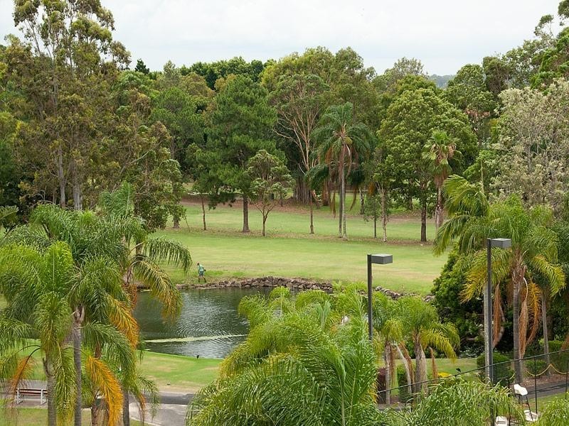 Clear Island Waters QLD 4226
