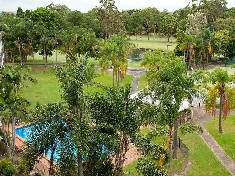 Clear Island Waters QLD 4226