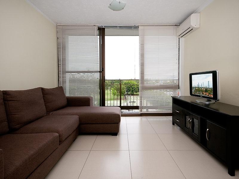 Clear Island Waters QLD 4226