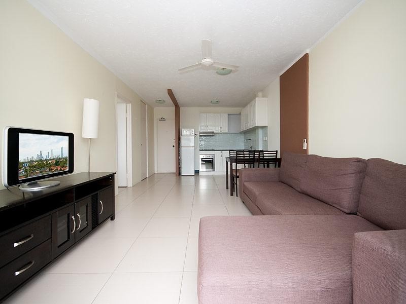 Clear Island Waters QLD 4226