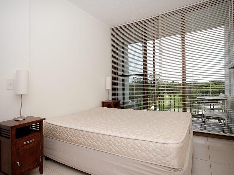 Clear Island Waters QLD 4226