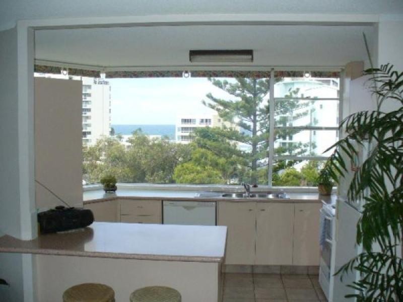 17/1 Old Burleigh road, Broadbeach QLD 4218