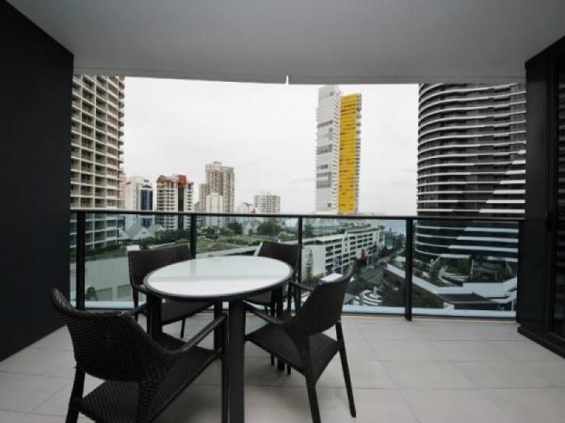 902/7 Charles Avenue, Broadbeach QLD 4218