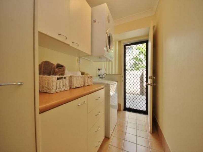 8 Australia Avenue, Broadbeach QLD 4218