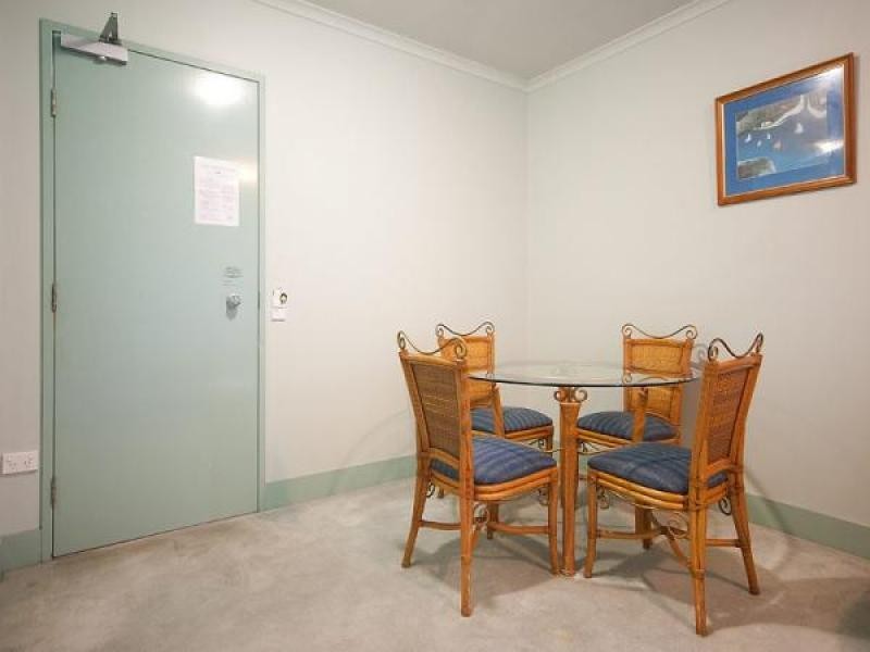 805 Surf parade, Broadbeach QLD 4218