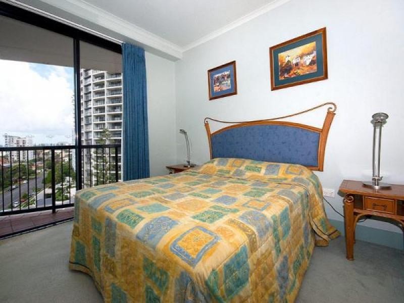 805 Surf parade, Broadbeach QLD 4218