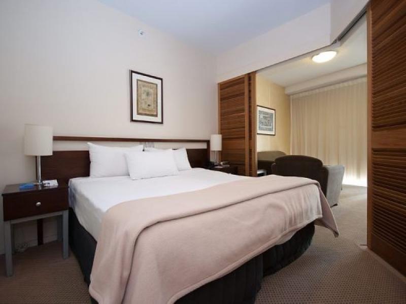 501/42 Surf Parade, Broadbeach QLD 4218