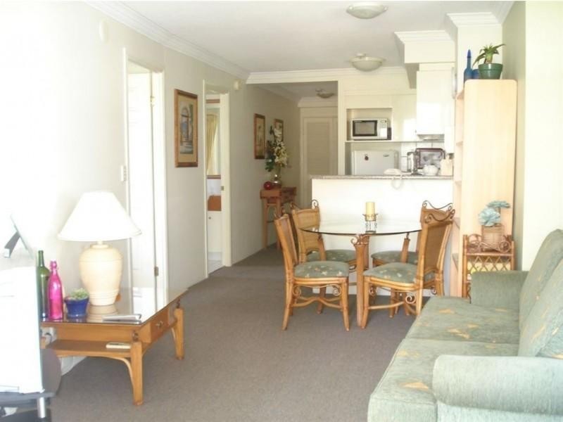 9 Beach Pde, Surfers Paradise QLD 4217