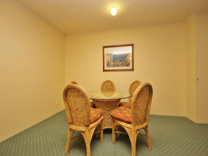 72/14 Alexandra Avenue, Broadbeach QLD 4218