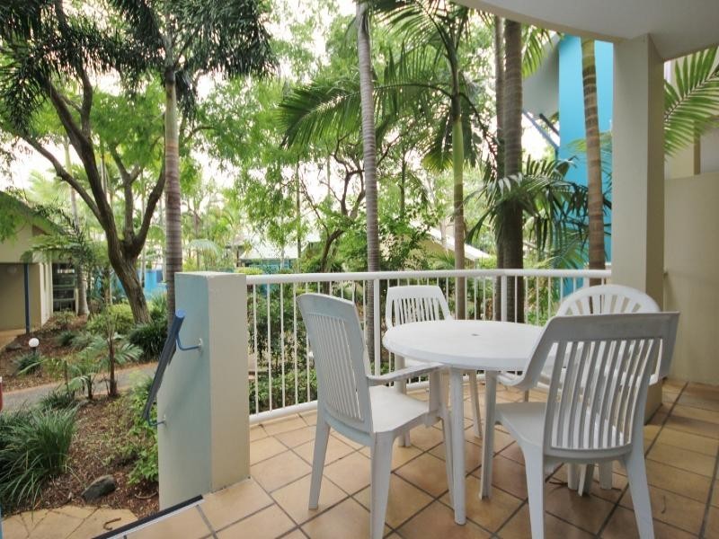 72/14 Alexandra Avenue, Broadbeach QLD 4218