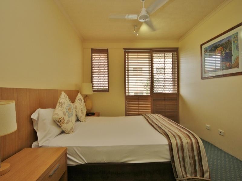 72/14 Alexandra Avenue, Broadbeach QLD 4218