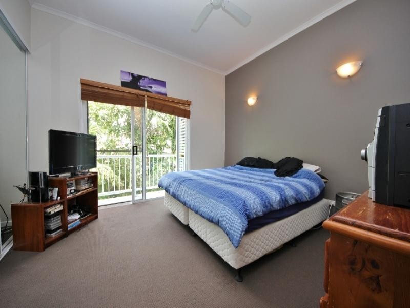 9/16 Crescent Avenue, Mermaid Beach QLD 4218