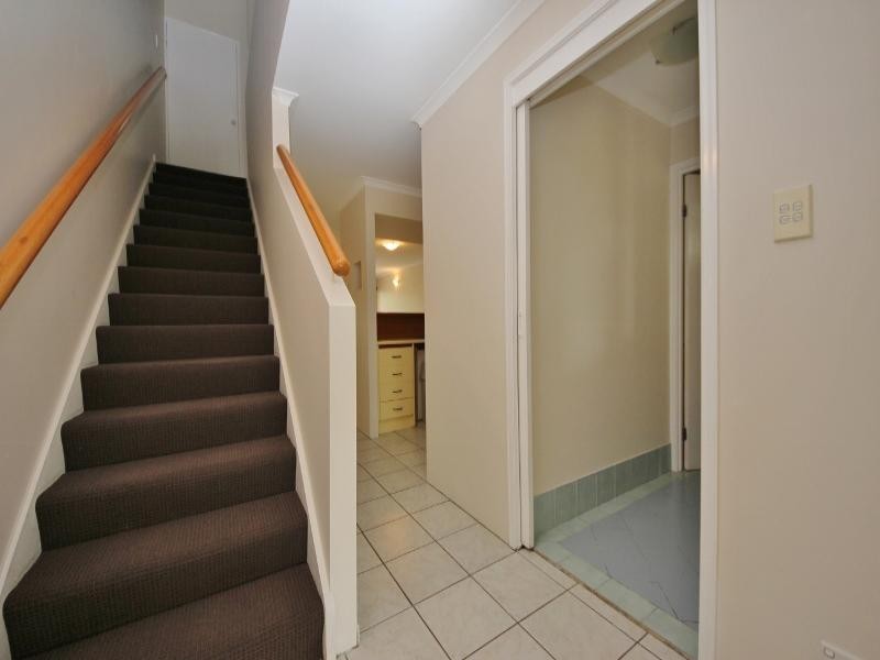 9/16 Crescent Avenue, Mermaid Beach QLD 4218