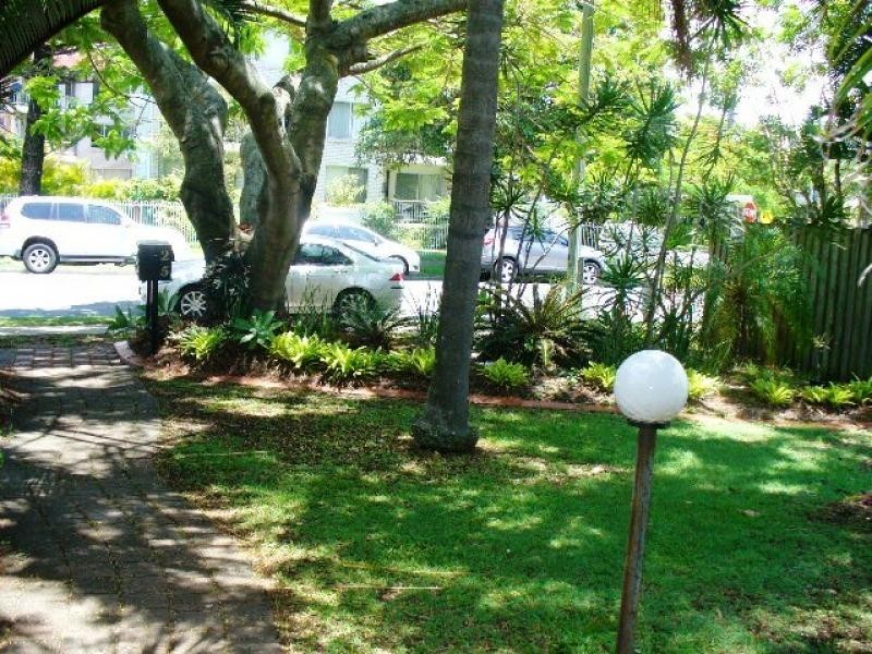 6/25 Britannia Ave, Broadbeach QLD 4218