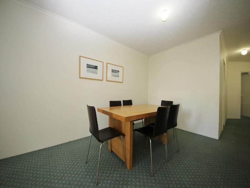 136/10 Alexandra Ave, Mermaid Beach QLD 4218