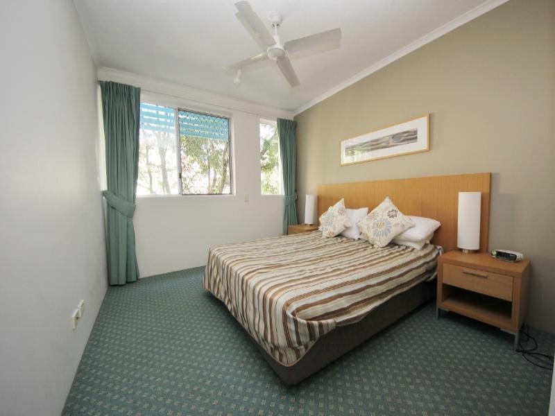 136/10 Alexandra Ave, Mermaid Beach QLD 4218