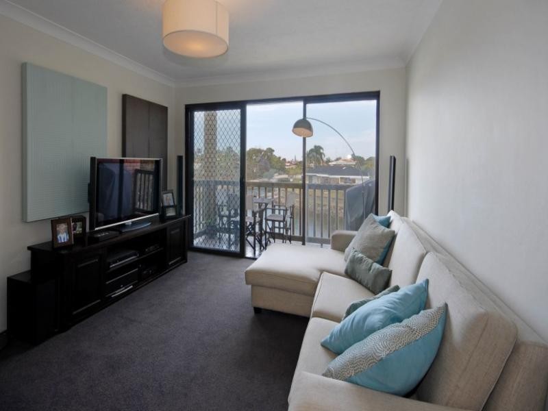 5/18 Sunshine Boulevard, Broadbeach Waters QLD 4218