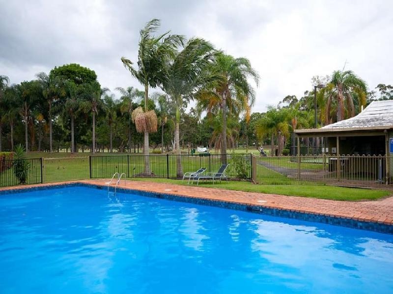 Clear Island Waters QLD 4226