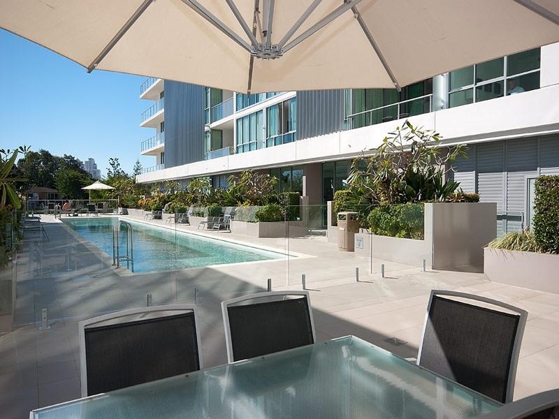 2003/33 T E Peters Drive, Broadbeach Waters QLD 4218