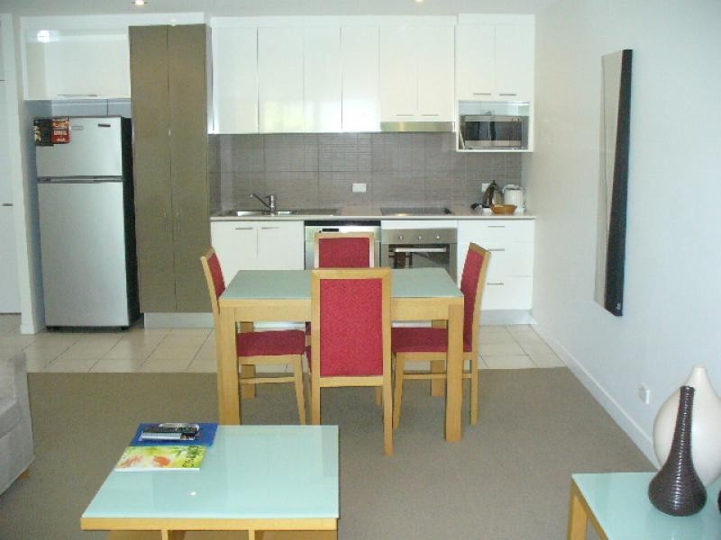 2003/33 T E Peters Drive, Broadbeach Waters QLD 4218