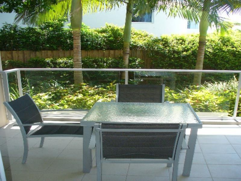 2003/33 T E Peters Drive, Broadbeach Waters QLD 4218