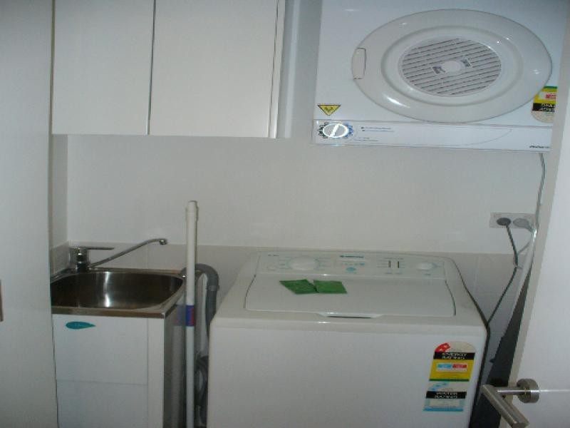 2003/33 T E Peters Drive, Broadbeach Waters QLD 4218