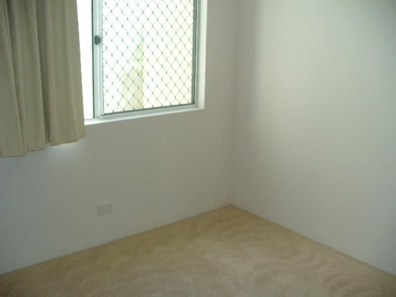 6/12 Britannia Ave, Broadbeach QLD 4218