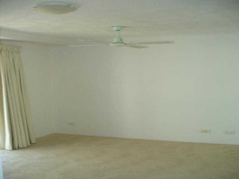 6/12 Britannia Ave, Broadbeach QLD 4218