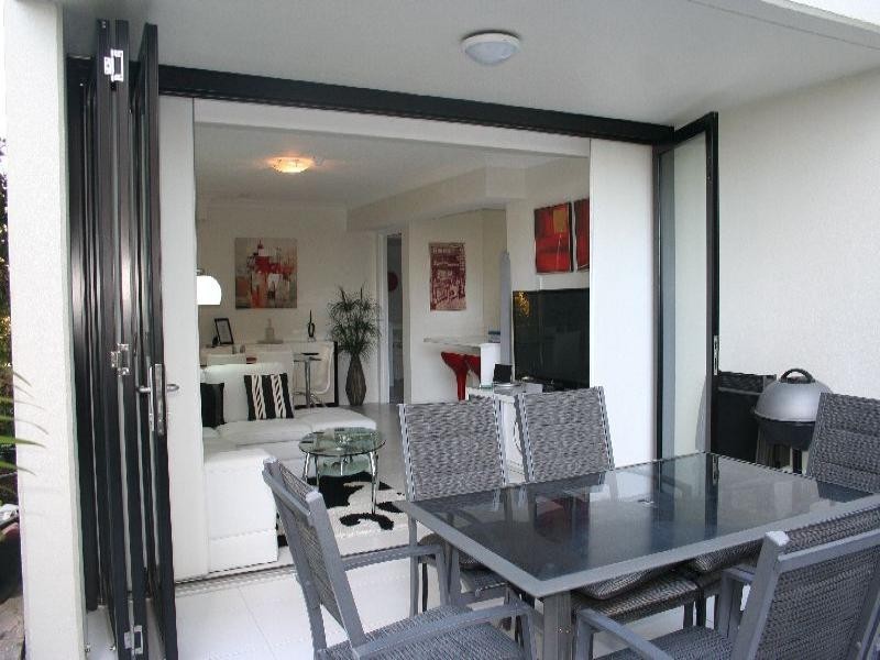 101/8 Albert Ave, Broadbeach QLD 4218